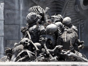 bone_pile_skull_frame